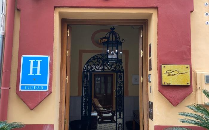 LA CASA DEL MAESTRO