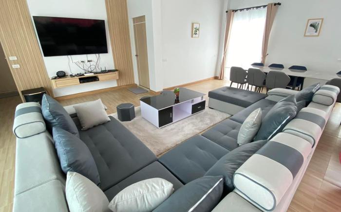 Grand Pool Villa เขื่อนอุบลรัตน์