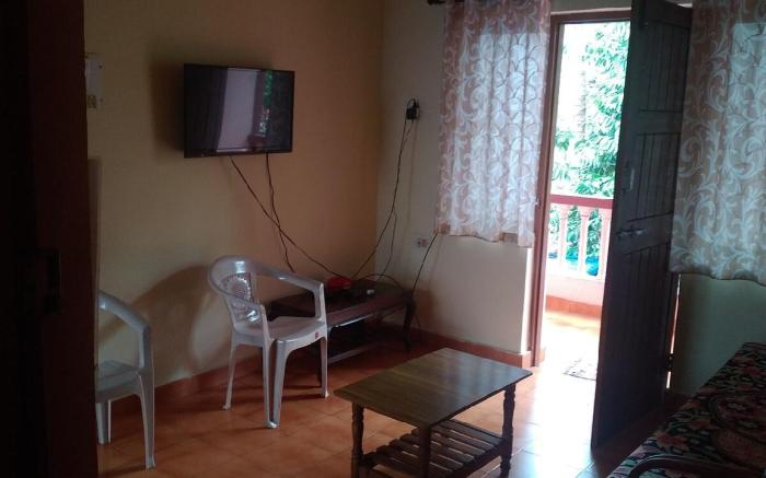 1 bhk ff wi-fi, inverter, parking nr Baga Beach