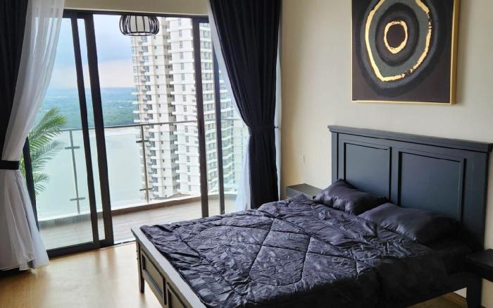 Danga Bay 3BR Seaview Top Floor Astro Disney+ HBO