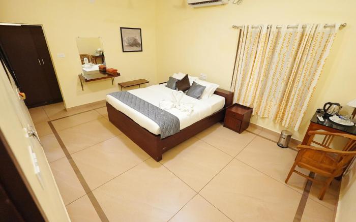 Athirapilly On The Rocks