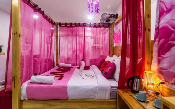 DSR Pink Suite's