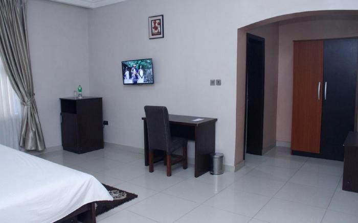 Watbridge Hotels & Suites