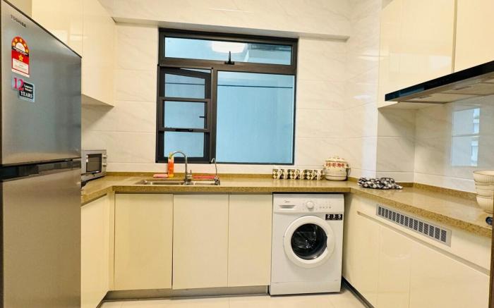 Cozy 2B2R Forest City Near Tuas Duty free shop