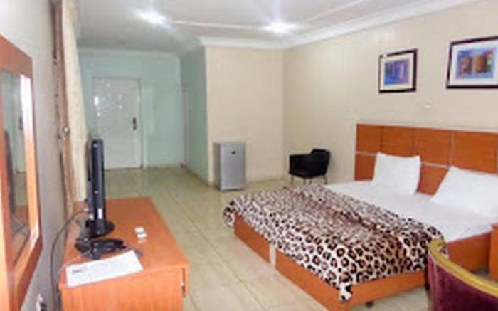 Apple Suite 