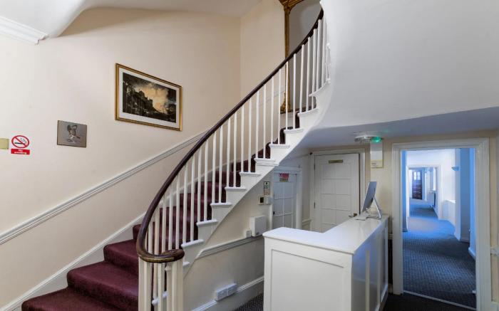 The George Hotel