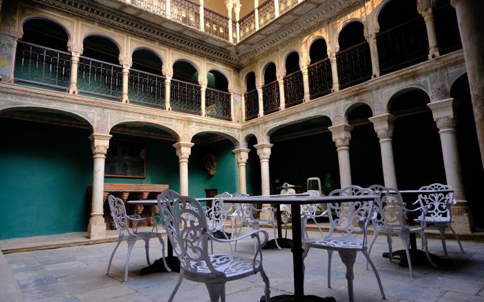Vivaana Museum Hotel