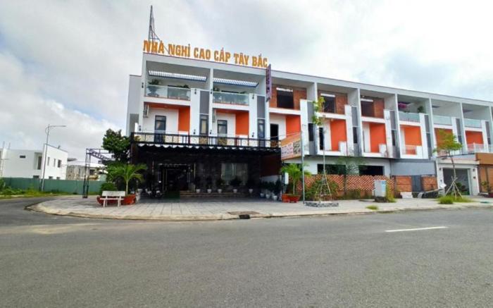 Hostel Luxury Tây Bắc