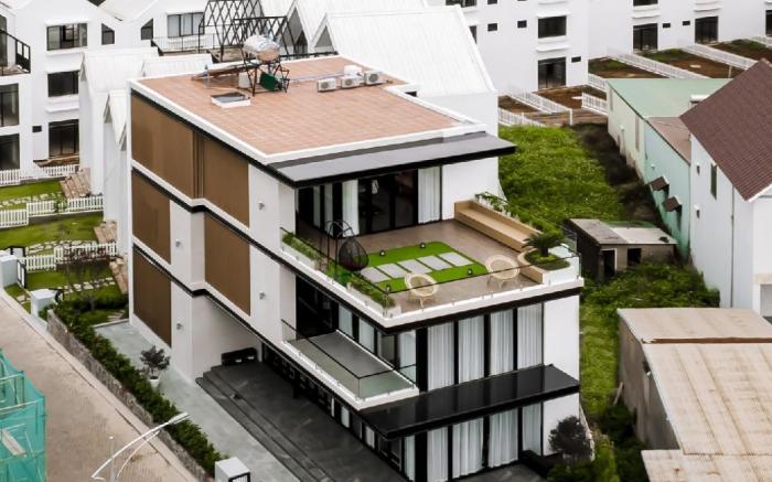 LAKEHILL VILLAS