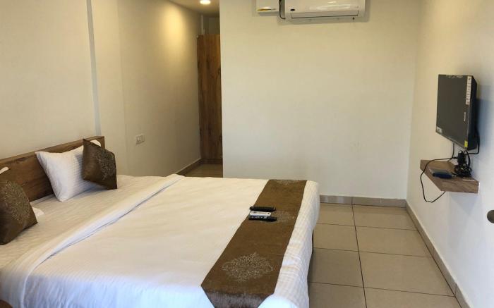 Hotel Amulya Regency 