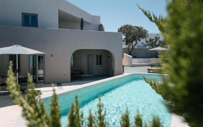 Elements Cozy Suites - Santorini
