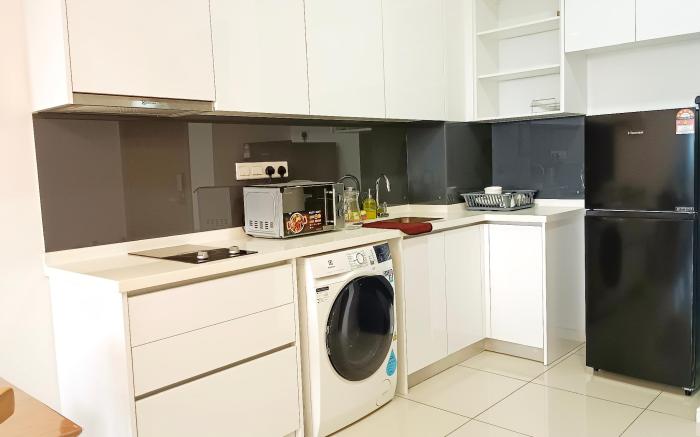 Elysia 1011, 3 min Legoland,2BR 6PAX,Netflix, Hint