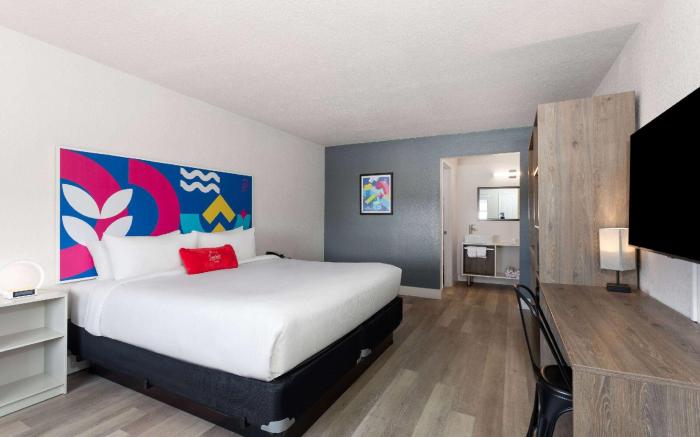 Howard Johnson by Wyndham Orlando Lake Buena Vista South