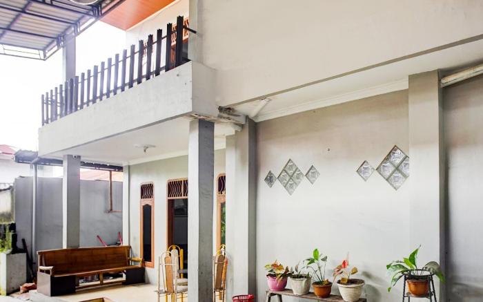 OYO 93071 Home Stay Kembar Syariah 