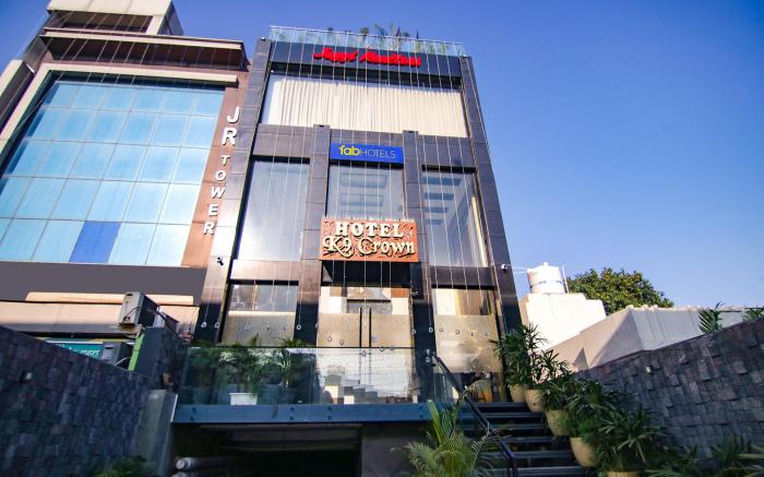 FabHotel Prime K9 Crown