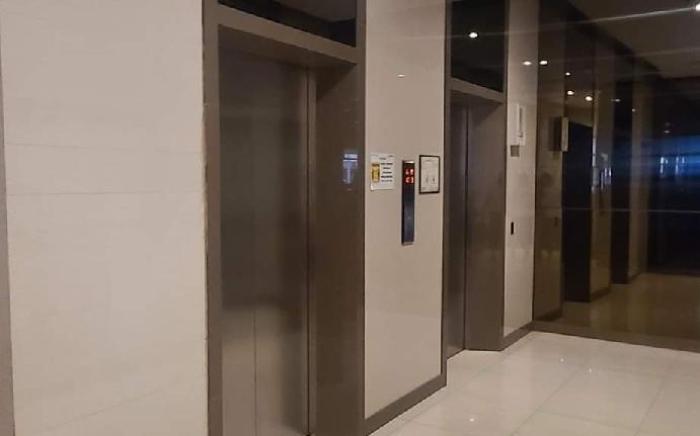 AVIDA TOWER CONDO BESIDE POOL