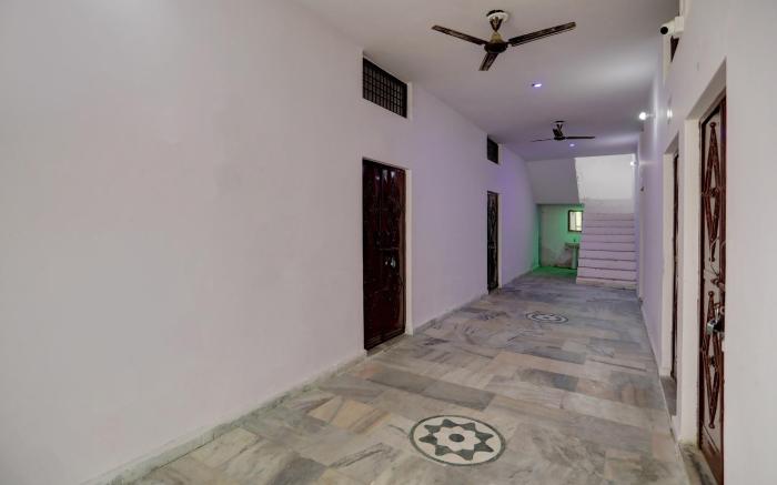 Hotel O LJP Farm House