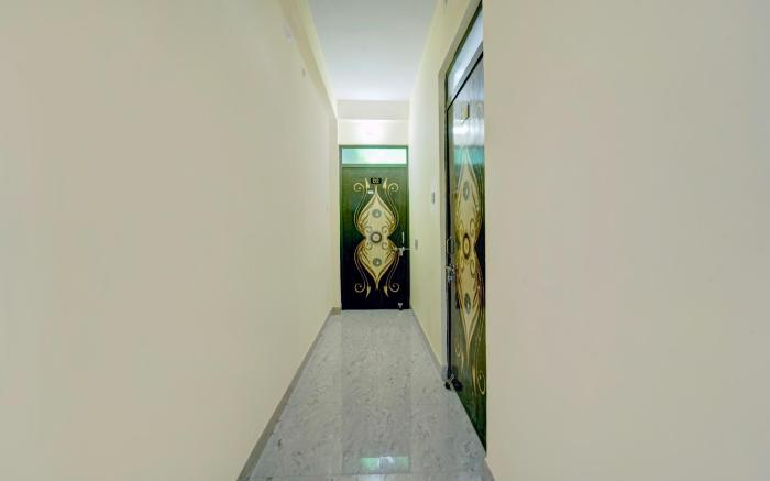 819868 Hotel Savera