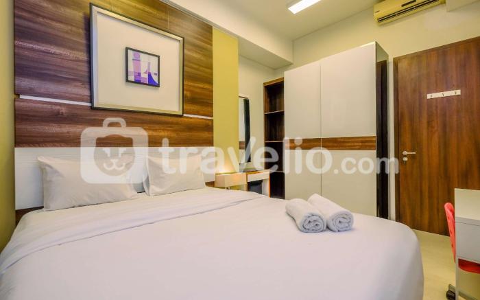 Homey Penthouse 3BR Kemang Village Apt By Travelio