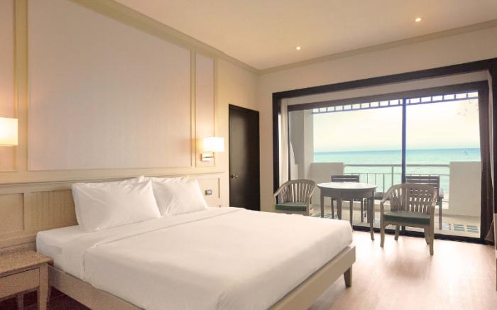 Pinnacle Beachfront Boutique