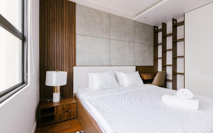 Dcapitale 2BR Balcony Apt Lynn Housing Hanoi 
