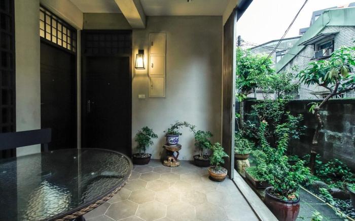 Taipei Shilin Suite_Gray Court Suite No.1