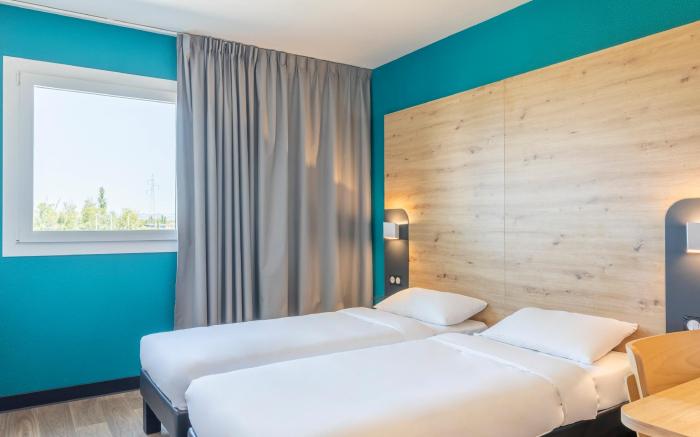 B&B HOTEL SAINT-MARTIN-DE-CRAU ALPILLES CAMARGUE