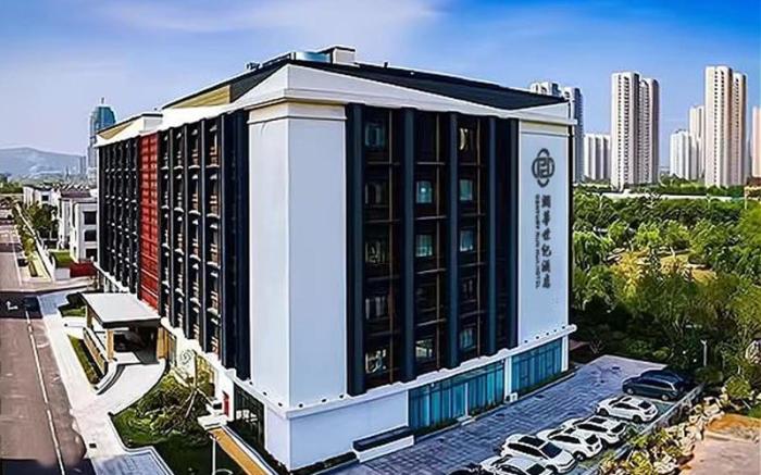 Century Runhua  Hotel 润华世纪酒店（济南西站国际会展中心店）