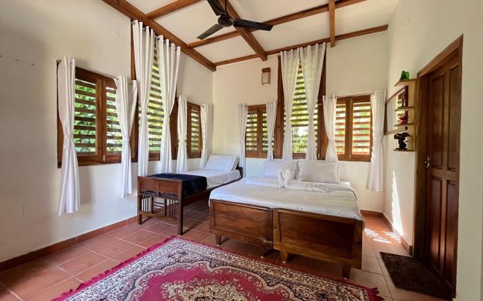 Khaya Gaze medicinal Plantation Guest House 