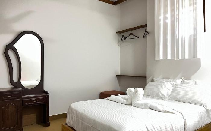 Khaya Gaze medicinal Plantation Guest House 
