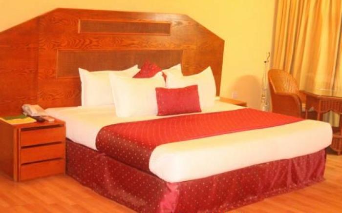 Colonades Hotel