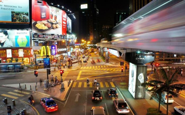 Infinity pool@Bukit bintang Axon KL 3 rooms A24