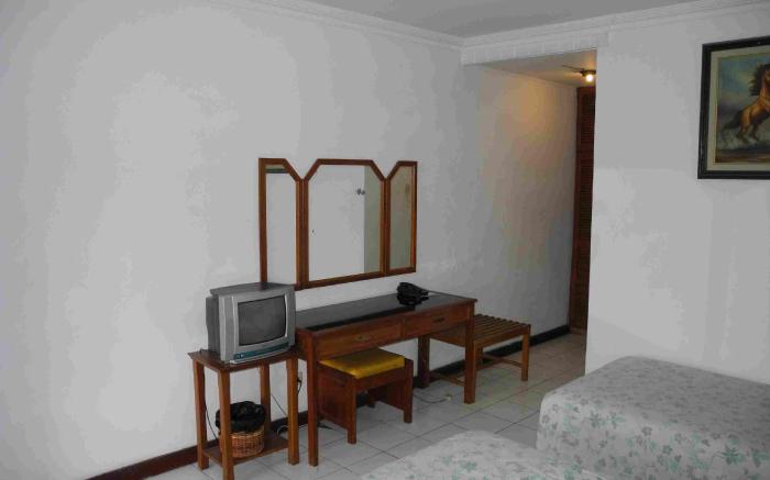 Aster Hotel & Restaurant