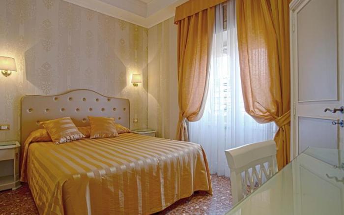 Navona Queen Bed and Breakfast