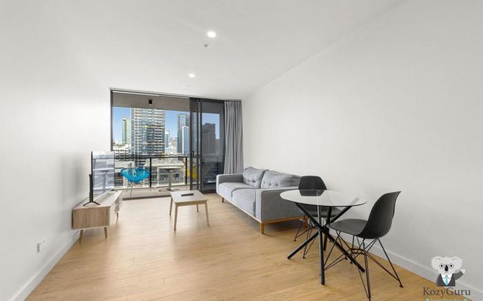 South Brisbane  Kozy 2 Bedrooms APT + FREE Parking