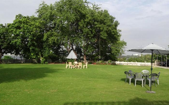Devendragarh - A Boutique Lake Facing Guest House On Lake Fateh Sagar