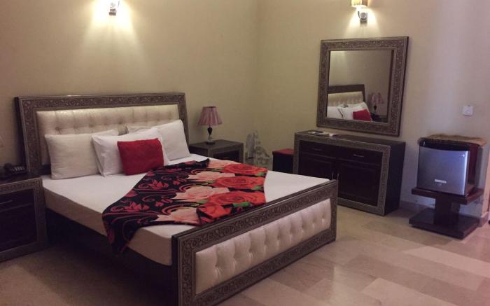 Royal Galaxy Guest House (For Families Only)