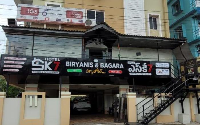Sk7 Service Apartments