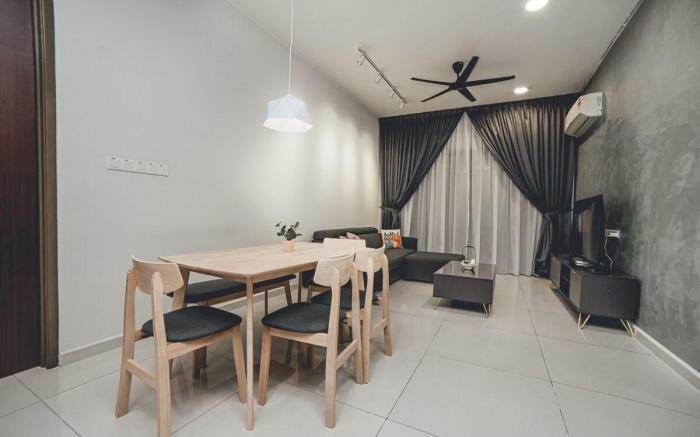 Amberside Comfy Stay 3BR in Danga Bay