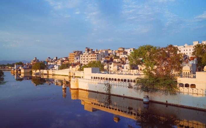 Hide-In Udaipur - A Lake View Boutique Hotel