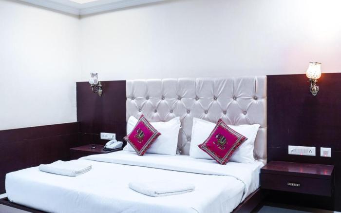 Hide-In Udaipur - A Lake View Boutique Hotel