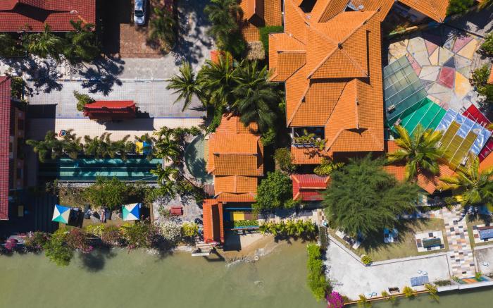 Lost Paradise Resort