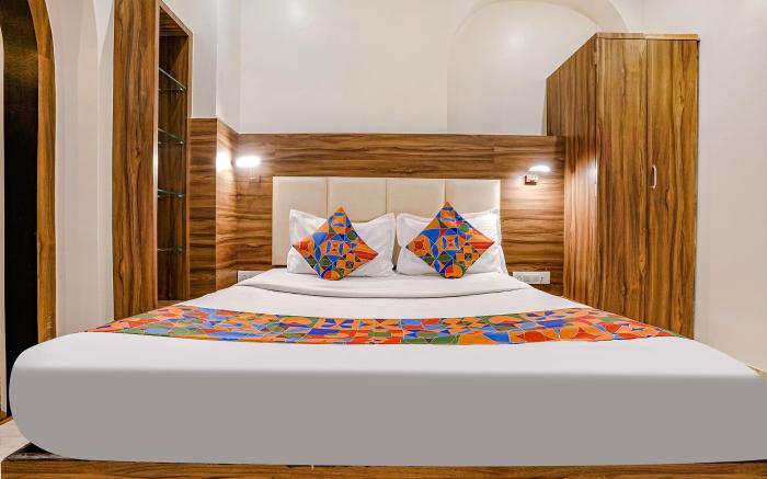 FabExpress Abad Inn - 700m from Gateway of India