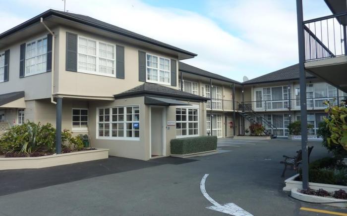 Colonial Inn Motel