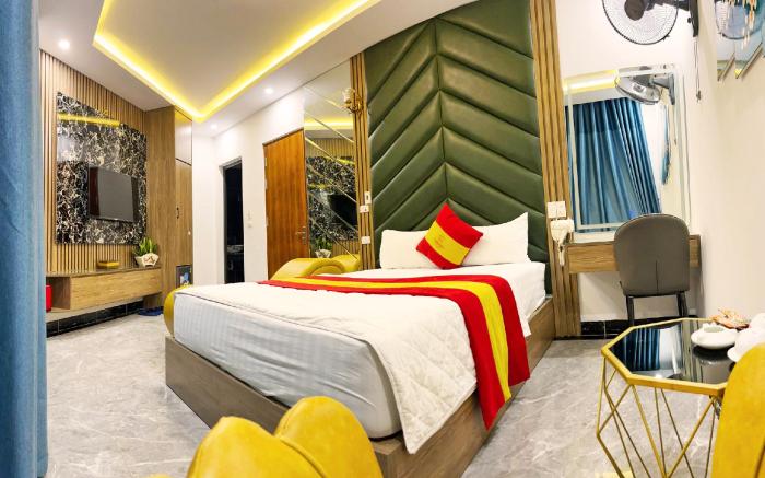 Queen Hotel Mo Lao