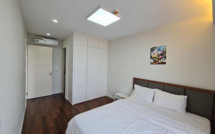 BH VINHOMES DCAPITAL 2BDR 2BTR APRT,near CHARMVIT