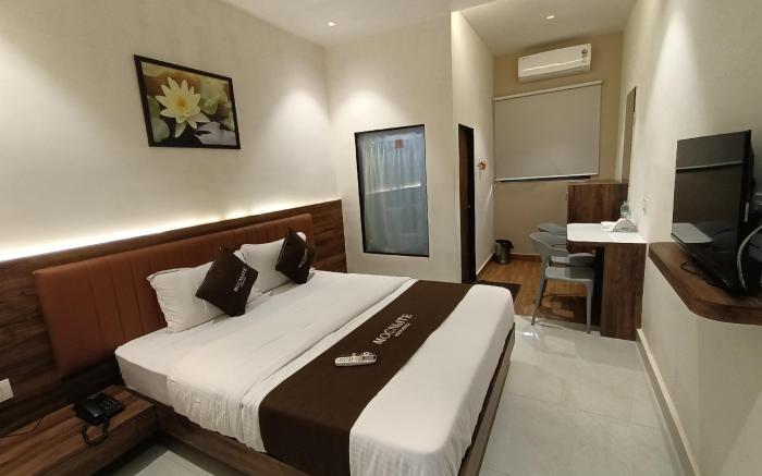 HOTEL MOON LITE RESIDENCY - Marve Road Malad West