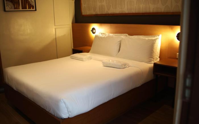 Jovinaj Travellers Inn