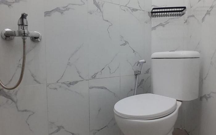 De Lima Guesthouse 5 Kamar AC Kamar Mandi Dalam