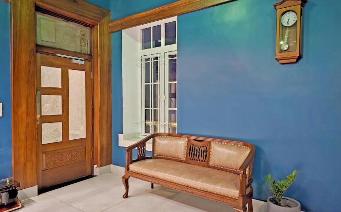 Le Colonial Suites